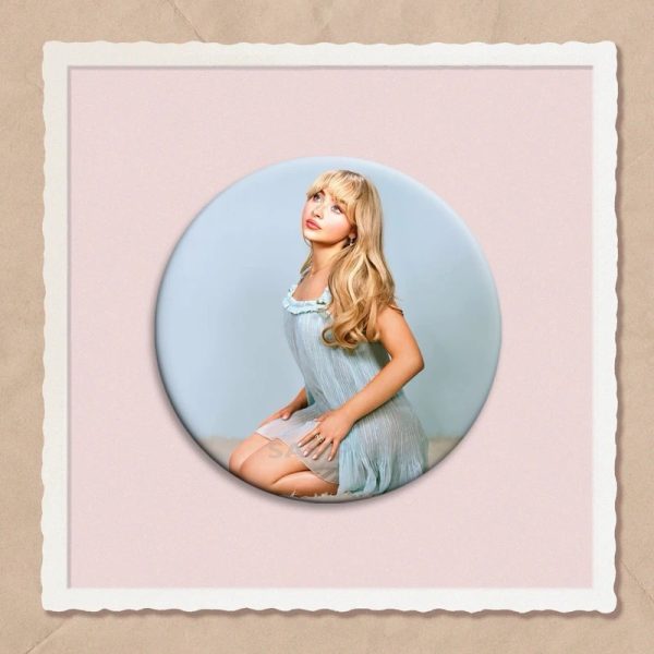 Sabrina Carpenter character pins tinplate badge, perfect for fans, clothes, bags, hats, and DIY decoration